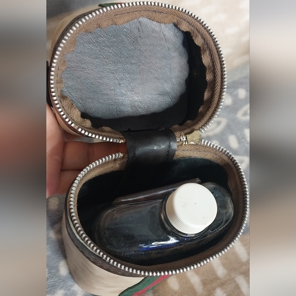 Vintage Gucci Leather Flask Holder - Picture 4 of 8